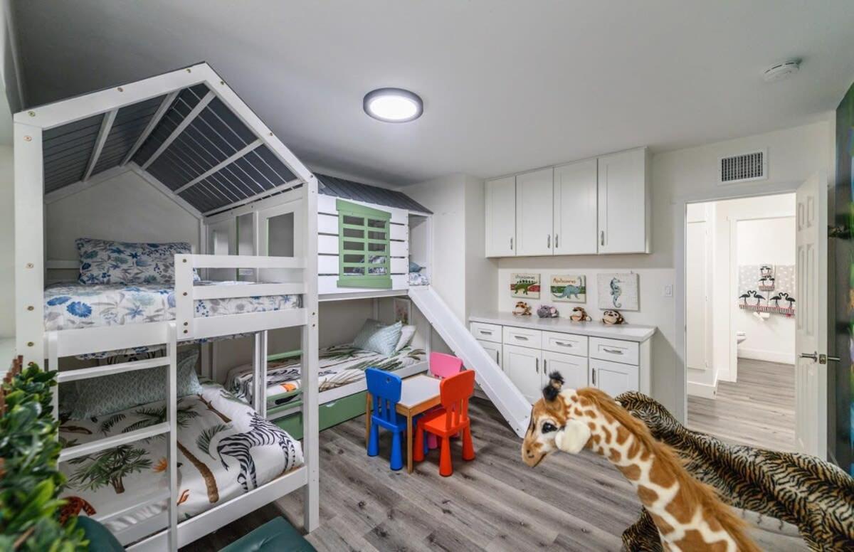 Spacious Disneyland 5 Bedroom 4 Bath House With Game Room 애너하임 외부 사진
